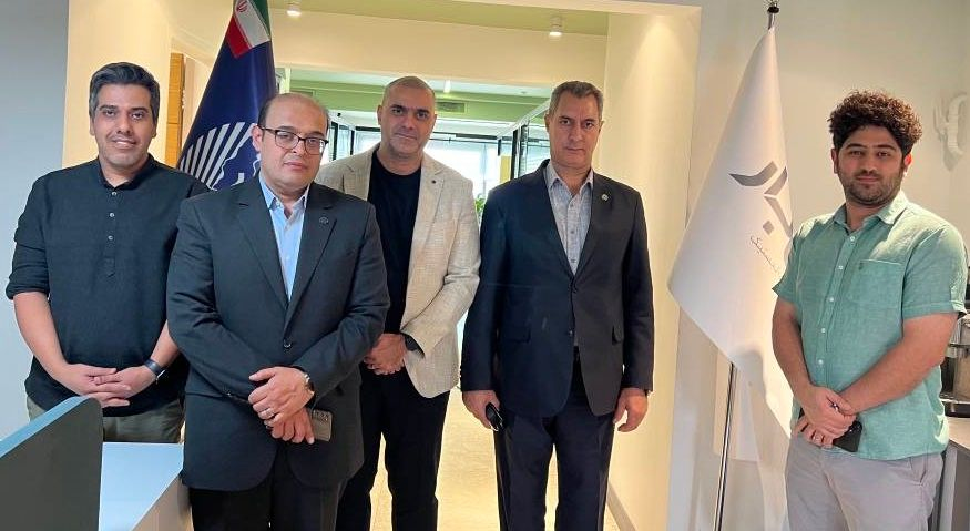 بازدید مدیران امور استان زنجان بانک تجارت از شرکت «راهی نو»؛ تأکید بر توسعه و حمایت از سامانه «پیبار» در استان زنجان